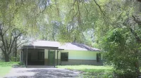 Quiet home tucked between Crystal River & Rainbow River Hotels near Withlacoochee Bay Trail. 10201 N Suncoast Blvd Crystal