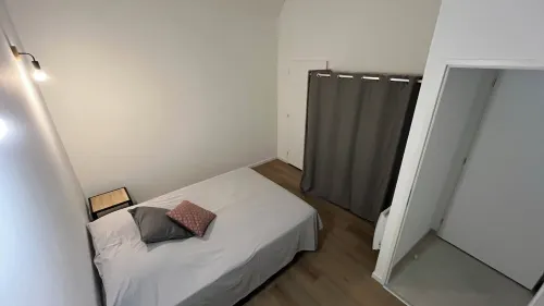 Renovated T2 apartment in the heart of Suze-la-Rousse Hotels in Suze-la-Rousse