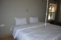 Homz Cottage - Mfuwe, Zambia on the gateway into the South Lunagwa National Park  호텔