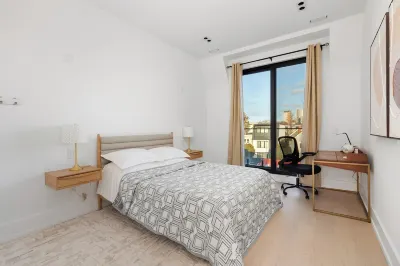 Luxury Modern Stay in Downtown Toronto! Brand New Executive House Hotels in Little Italy