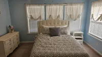 4bedroom Beach Retreat in charming Long Neck with Rooftop View and lounging deck Отели в г. 