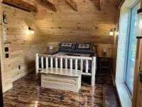 Creekside Cabin with Lake Access , Brand new build !!!