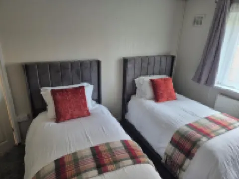 Cozy Opulent 2 bedroomed Apartment/Maisonette 酒店