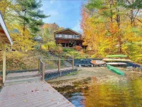 Stunning Waterfront Lake House! Hotels in Wakefield