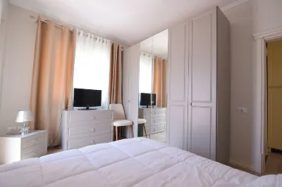 3-bedroom apartment in brilliant Durres with AC, WiFi Hotel a 