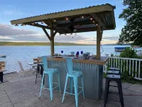 STUNNING WINE COUNTRY LAKE HOUSE, NICEST ON OWASCO LAKE