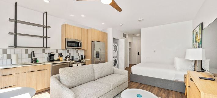 Anthem House Huntsville MidCity, powered by Placemakr Hotels in Мадісон