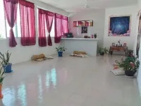 Clean Privet Bedroom/Bathroom -2 mins walk to the Beach