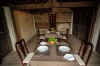 Eladetta Retreats - 2-Star