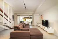 Fare Kenzo Hotels in Pirae