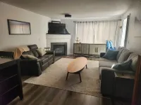 Lake front with boatslip Hotels in Sicamous