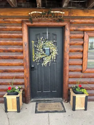 Boyne Mtn Cozy 1BR + Sleeping Cubby Hotels in Boyne Falls