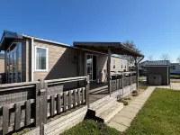 Welcome to our beautiful chalet Happy Dunes in Renesse Hotels in Renesse