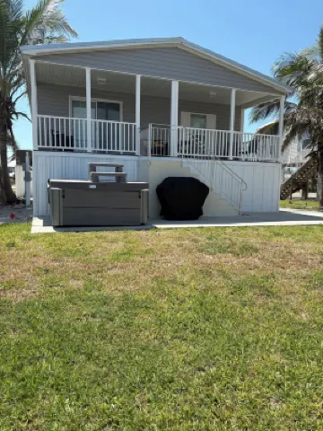 Island Sunset Retreat with Jacuzzi