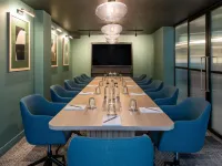 Aparthotel Birmingham Hotels near Shakespeare Express