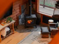 COZY Cabin with Hot Tub - Near all in Hocking Hills Hotels in Hocking County