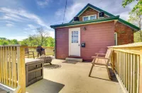 Downtown Hermann Vacation Home Near Wineries! - 2-Star