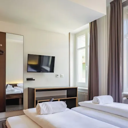 EasyHotel Zürich City Centre Отели рядом с достопримечательностью «Лангштрассе»