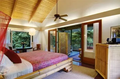 Tropical Romance... Lush Gardens.... in Heavenly Hana, Maui Hotel in zona Hamoa Beach
