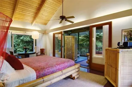 Tropical Romance... Lush Gardens.... in Heavenly Hana, Maui