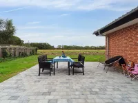 "Helmi" - 1km from the Sea Hotels in Ronne