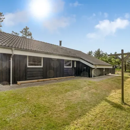 "Skrollan" - 200m to the Fjord Hotels in Hurup