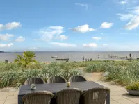 "Eino" - 30m from the Sea Hotels in Sjolund