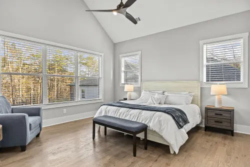 Lakeside Haven with Gourmet Kitchen