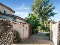 Holiday Home in Lorgues with Pool and Terrace Hotels in Lorgues