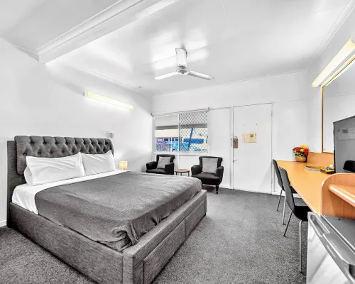 Shell Motel (Pearly Shell Motel) Hotels in Bowen