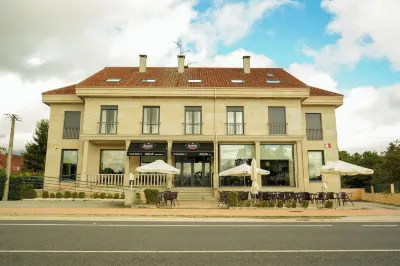 Casa de Viaxeiros by Pandora Hoteles Hotels near Embarcadoiro de Santo Estevo