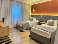 Hotel Girassol Plaza Hotels near Tree Square