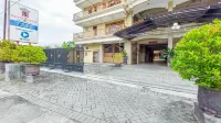 Hotel Shinta 2 Near Alun Alun Kertosono Mitra RedDoorz