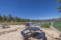Big Bear Lake Front Lodge