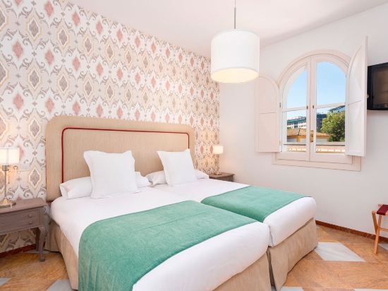 Traditional Sevillian House 6 BD and private terrace. Campamento