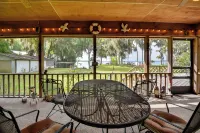 'Pirate Cove' Home in Welaka: Dock & River Access! - parking