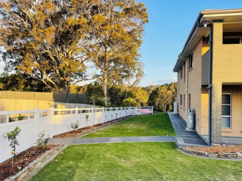 Half-house as private 3 bedrooms apartment in the heart of Clear Blue Narooma!