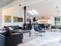 Luxurious Retreat in Henne Strand-By Traum