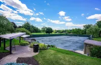 Windmill Cottage at Abbey Springs Near Lake & Shops! Hotels in Fontana