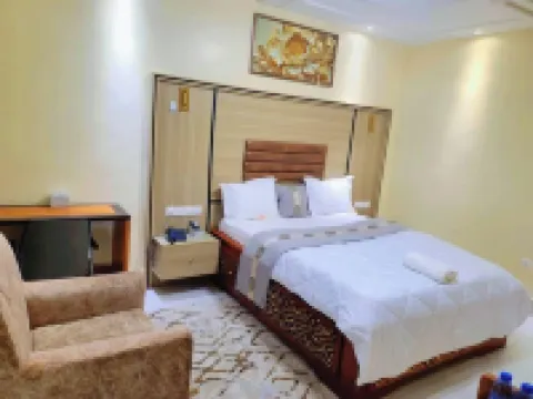 โรงแรม ซานตา เบลลา