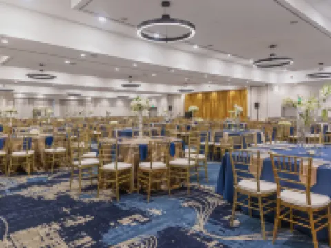 ダブルツリー バイ ヒルトン ホテル ベーカーズフィールド ベーカーズフィールドのホテル