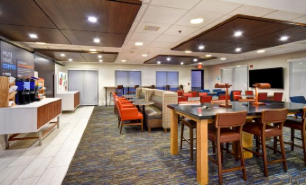 Holiday Inn Express NEWPORT NORTH - MIDDLETOWN by IHG