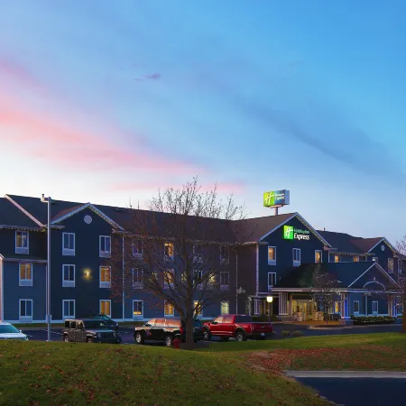 Holiday Inn Express GRAND RAPIDS SW by IHG