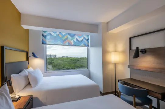 Tru by Hilton Cali Sur