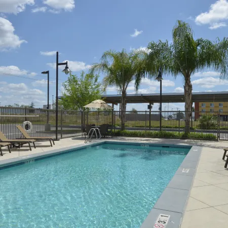 Hampton Inn & Suites Bakersfield North-Airport