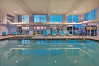 Holiday Inn Express & Suites PETOSKEY by IHG - Pools