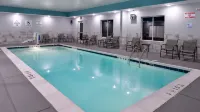 Holiday Inn Express & Suites LEXINGTON - HAMBURG AREA by IHG - Pools