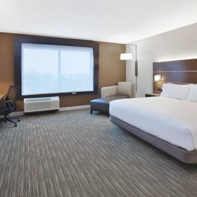 Holiday Inn Express & Suites OKEMOS - UNIVERSITY AREA by IHG Hotels near Wharton Center