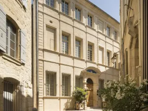 ลา แมซง ดูซ โฮเทล