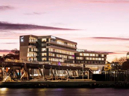 Novotel Devonport Отели рядом с достопримечательностью «Devonport Regional Gallery»